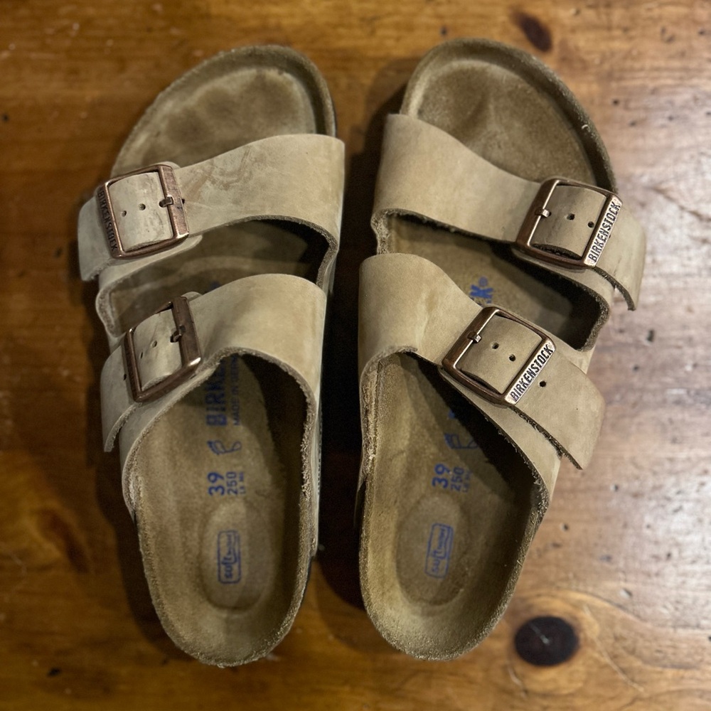 Birkenstock Arizonas - size 8.5